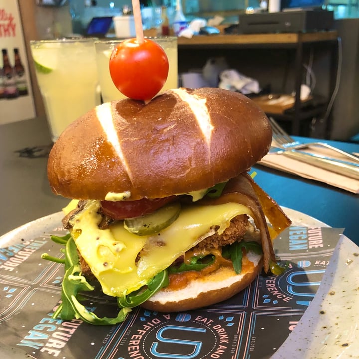 photo of Unity Diner Moving Mountains Burger shared by @rikesh on  01 Mar 2021 - review