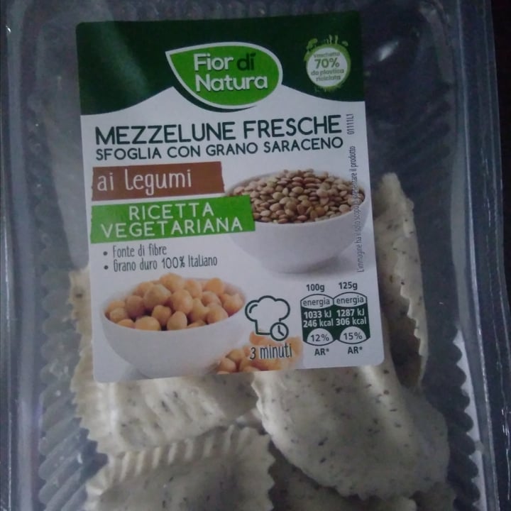 photo of Fior di Natura Mezzelune Fresche Ai Legumi shared by @lagiannols on  12 Mar 2022 - review