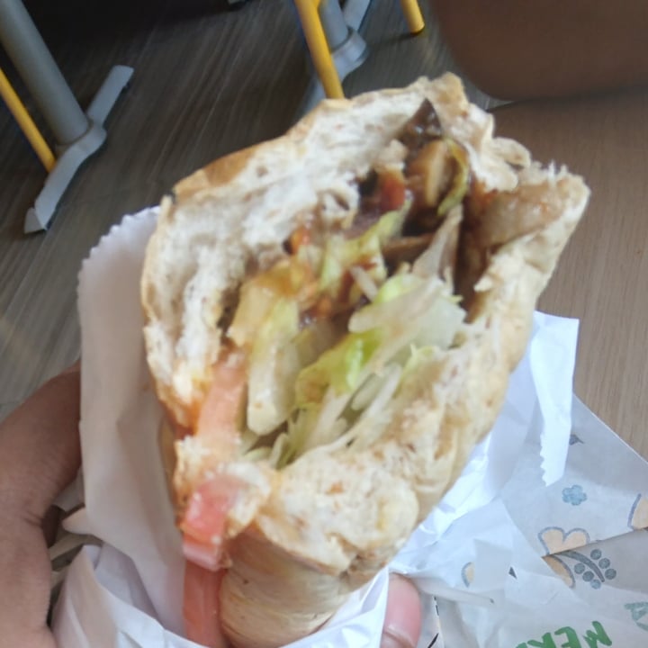 photo of Subway veggie deluxe shared by @notcow on  20 Sep 2022 - review