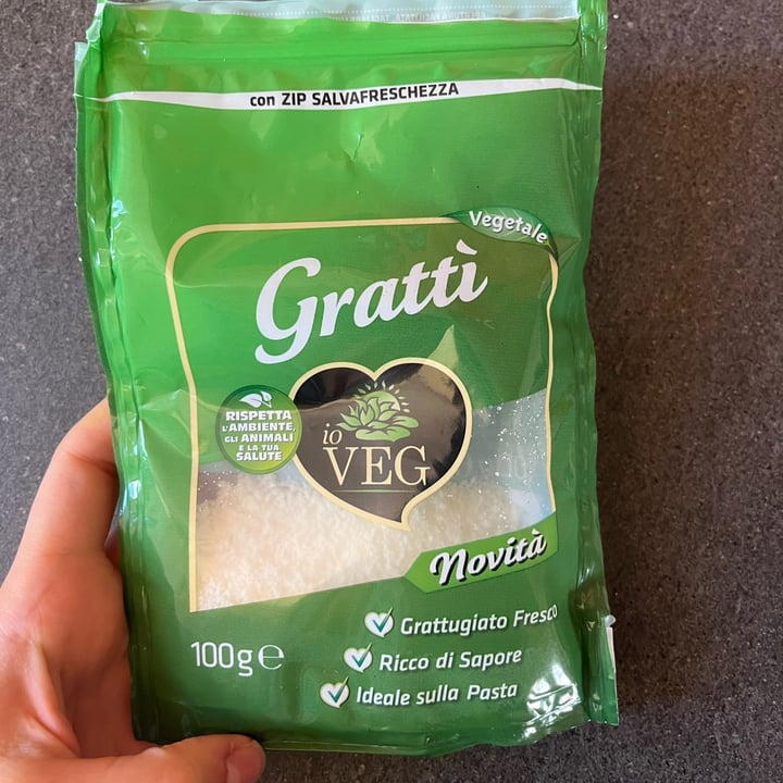 photo of ioVEG Formaggio grattugiato shared by @lauraminelli on  04 Oct 2022 - review