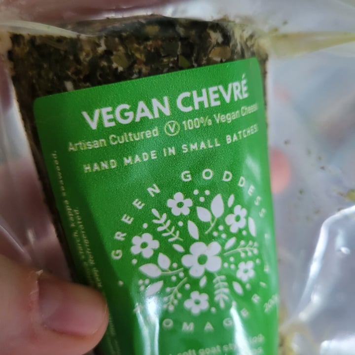 photo of Green Goddess Fromagerie Vegan Chèvre shared by @tlizzy on  27 Jun 2021 - review