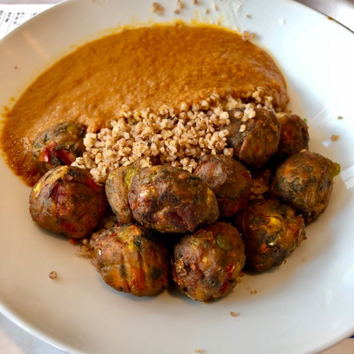 photo of IKEA Alexandra Vegetable Balls with Nordic Grains and Curry (Without Cream) shared by @soy-orbison on  07 Aug 2019 - review