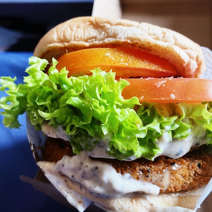 photo of VeganBurg Singapore Cracked Mayo Burger shared by @astxnto on  31 Jan 2021 - review