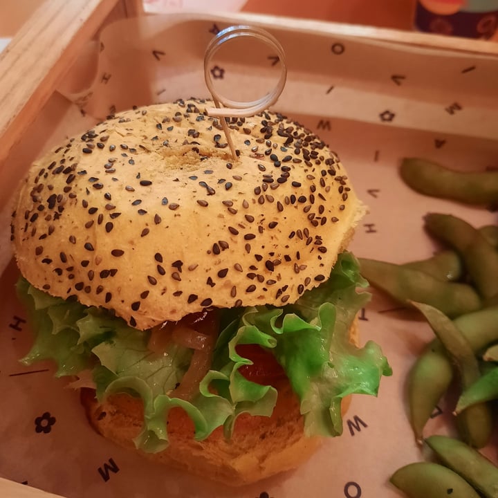 photo of Flower Burger Spicy Cecio shared by @acilegna on  04 Nov 2022 - review