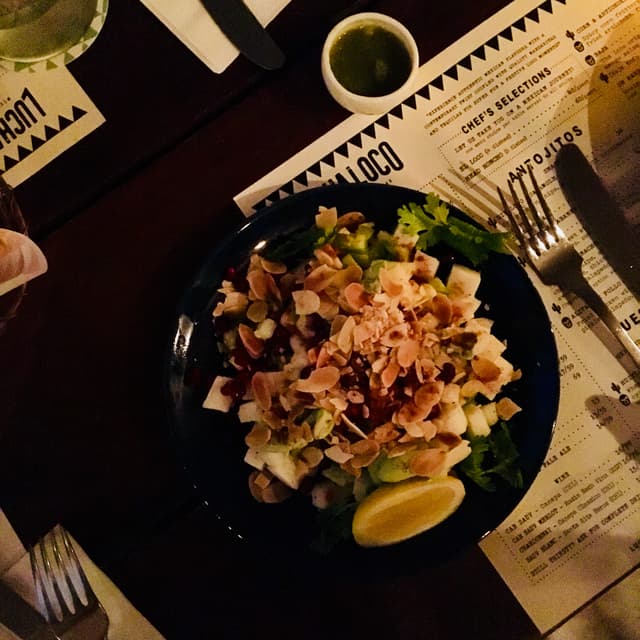 菜肴“Veganized: Jicama y Tomatillo Salad”的照片