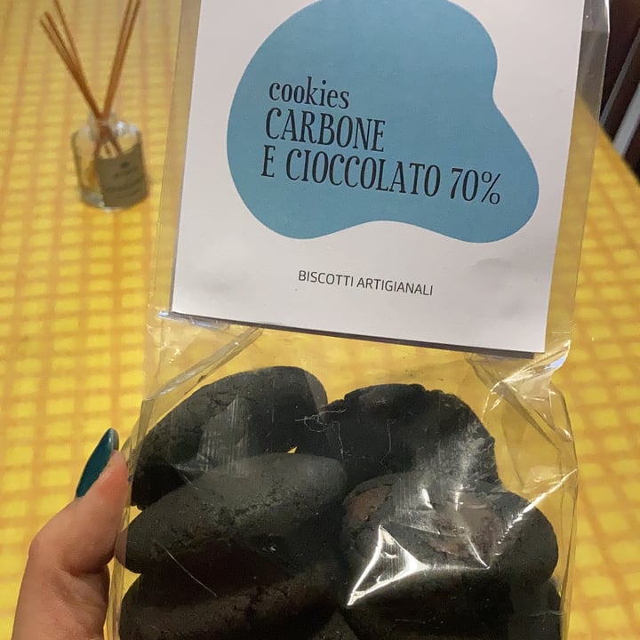 photo of La colazione di Sara Cookies carbone vegetale e cioccolato shared by @annabbi on  05 Dec 2021 - review