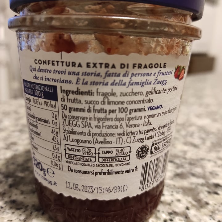 photo of Zuegg Confettura Extra di Fragole shared by @veganrecipes on  07 Jan 2022 - review