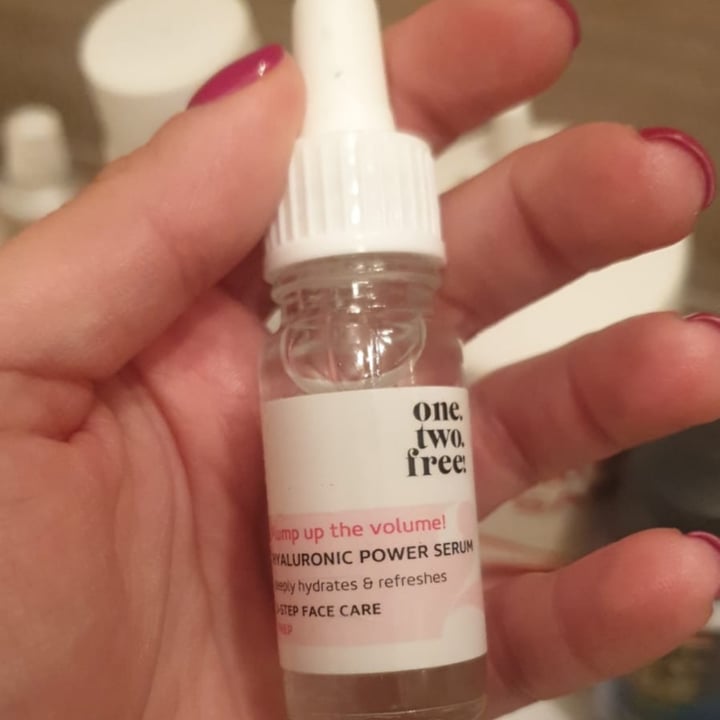 photo of One Two Free! Siero Acido Ialuronico shared by @sofipanfi97 on  03 Dec 2021 - review