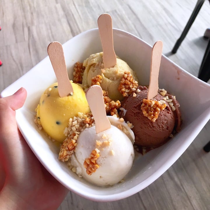 photo of WellSmoocht 4 Scoops Bowl shared by @deinocheirus on  16 Sep 2019 - review