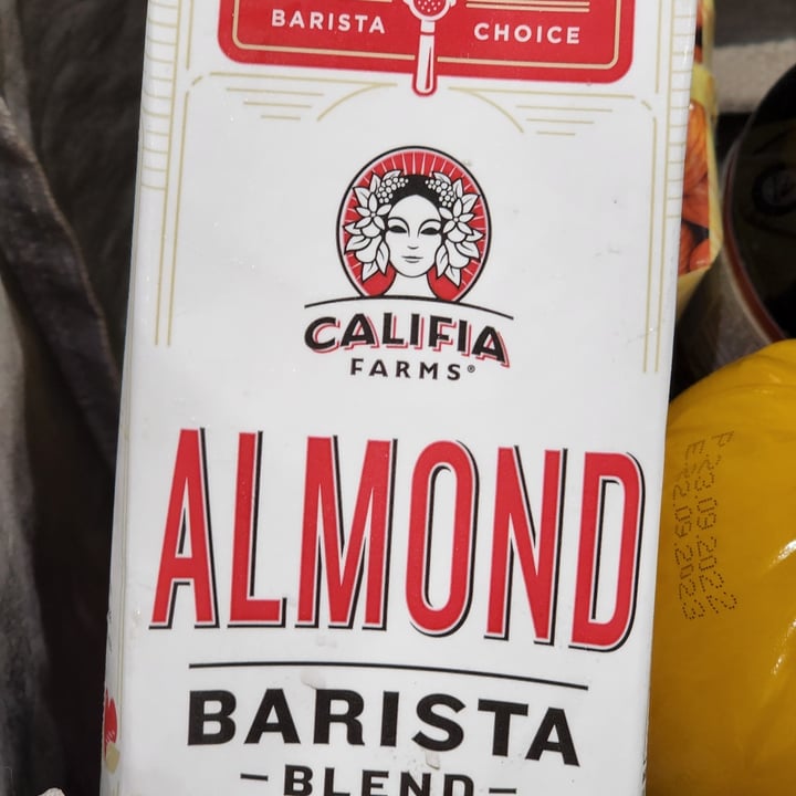 photo of Califia Farms Almondmilk Barista Blend Original shared by @teamaldous on  16 Nov 2022 - review