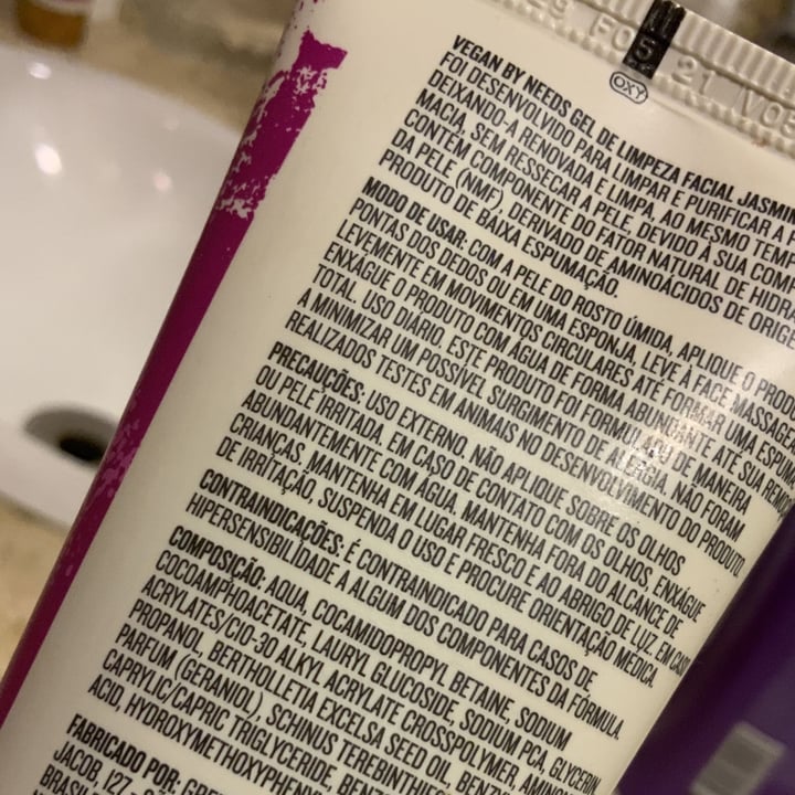 photo of Vegan by Needs Gel de limpeza shared by @catug on  29 Jan 2022 - review
