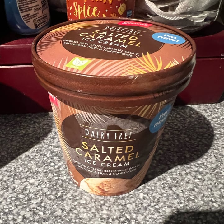 photo of Gianni's Salted caramel ice cream tub shared by @otakugary on  11 Mar 2022 - review
