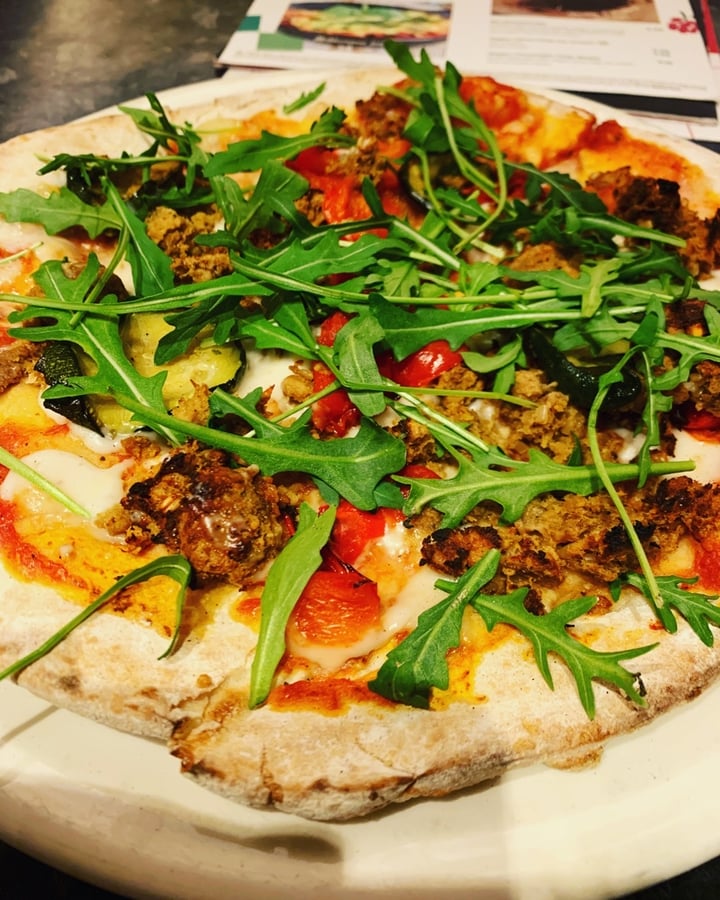 photo of Frankie & Benny's Verdure Pizza shared by @veganclublondon on  18 Feb 2020 - review