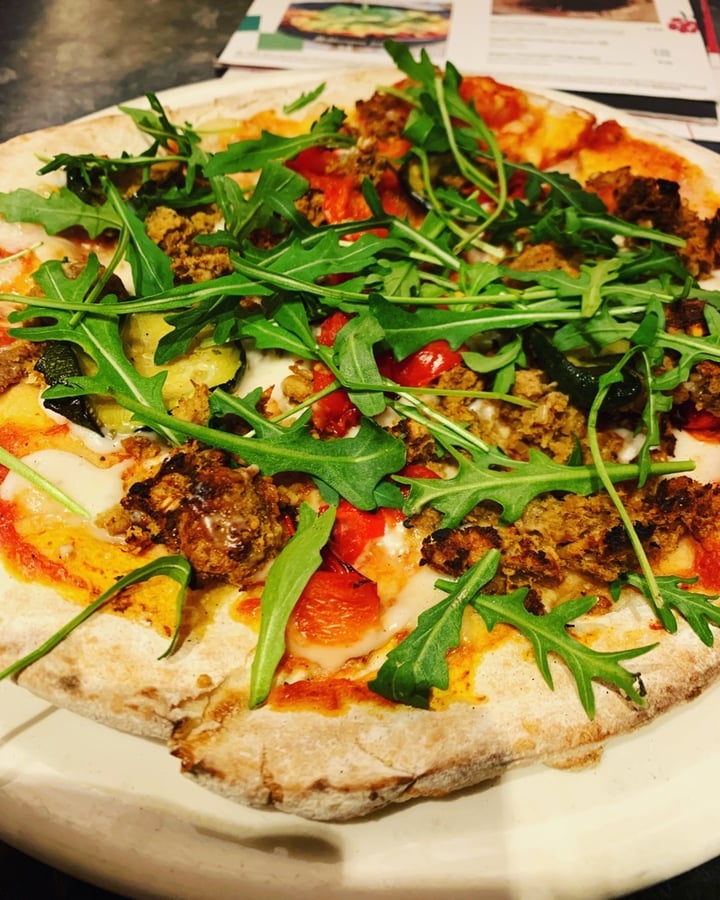 review photo of Frankie & Benny's Verdure Pizza shared by @veganclublondon on 18 Feb 2020 - review