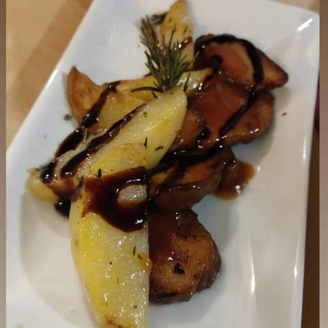 「Arrosto Di Seitan Con Patate」の料理の写真