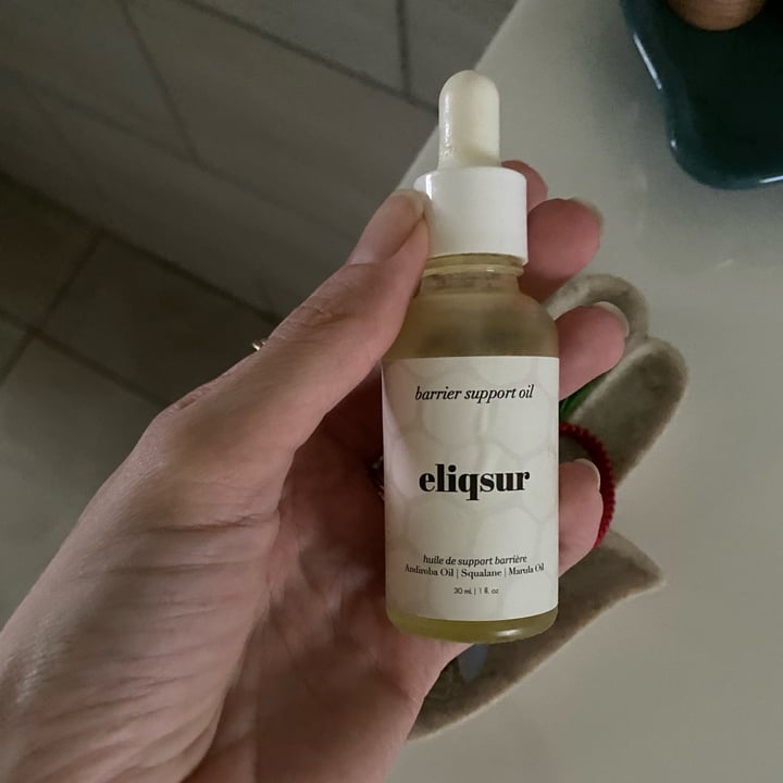 photo of eliqsur Barrier oil shared by @vegansaofficial on  27 Oct 2022 - review