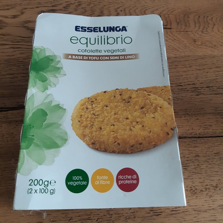 photo of Esselunga equilibrio Cotolette Vegetali A Base Di Tofu Con Semi Di Lino shared by @cococrita on  12 Jul 2022 - review