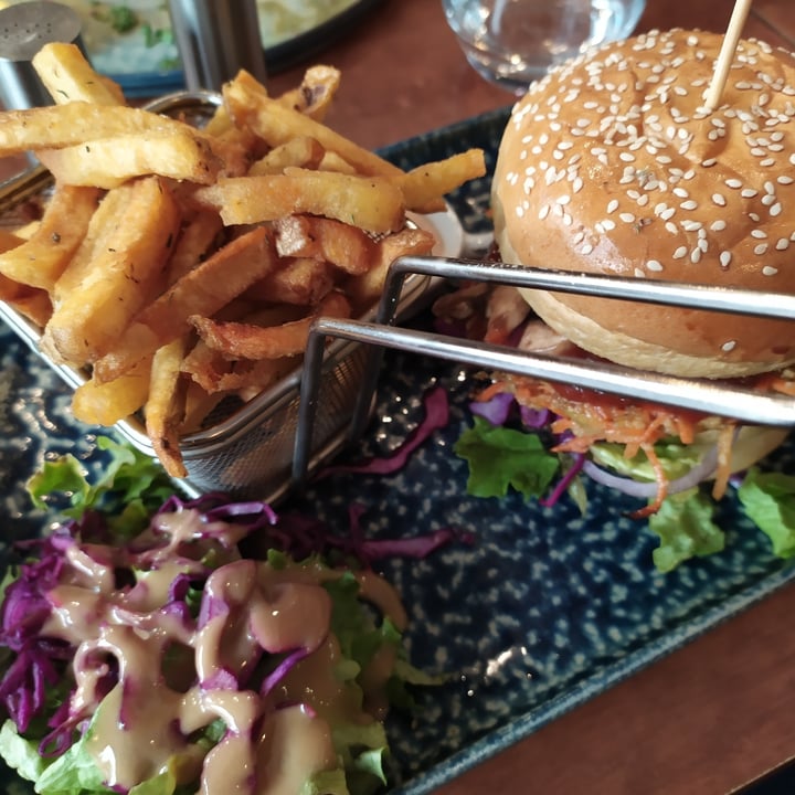 photo of Ô'Cocher Table & Burger & Cave à vin Burger Le Veggie shared by @kkami-sama on  29 Apr 2022 - review