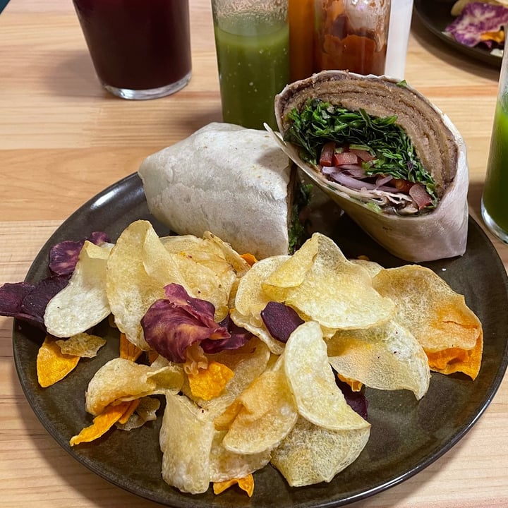 review photo of Pali Pali Alameda burrito de milanesa shared by @michellemurci on 16 Sep 2022 - review
