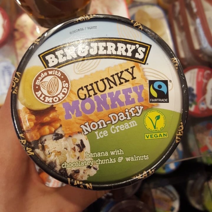 photo of Ben & Jerry's Chunky Monkey Non-Dairy Ice Cream shared by @lg56 on  04 May 2020 - review