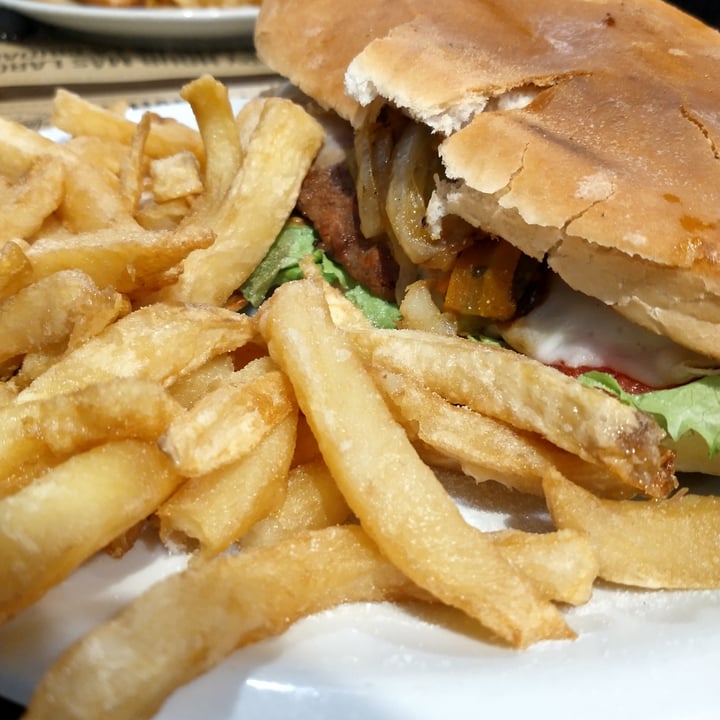 photo of El Gran Chopp Lomito Vegano shared by @natimorlas on  24 Apr 2022 - review