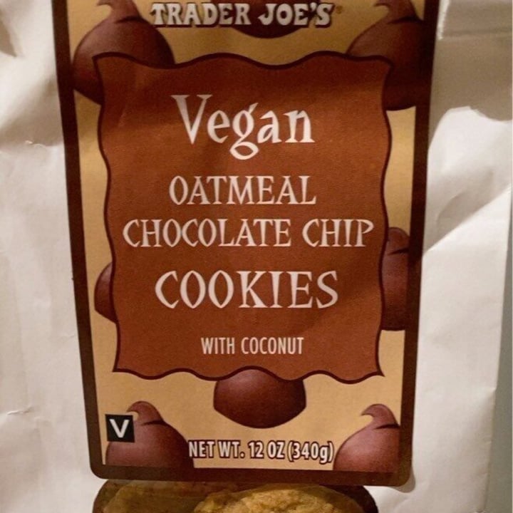 photo of Trader Joe's Oatmeal Chocolate Chip Cookies shared by @peggiwood on  01 May 2022 - review