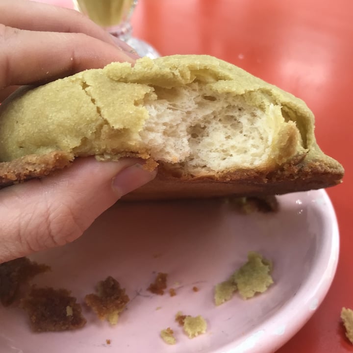 photo of Vegamo Bakery Concha de Matcha shared by @corinalawrence on  10 Nov 2021 - review