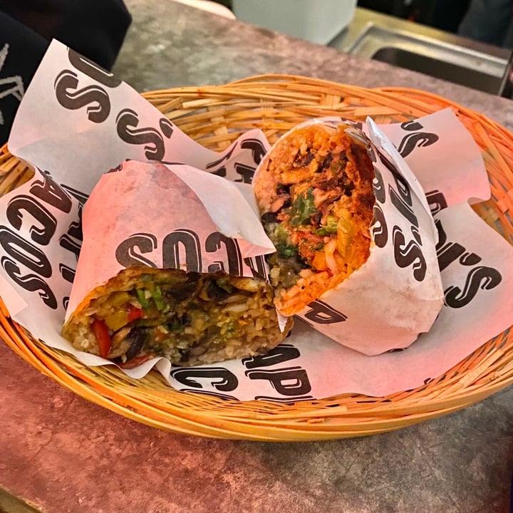photo of Papi's Tacos The Vegan Burrito shared by @summerong on  16 Jan 2021 - review