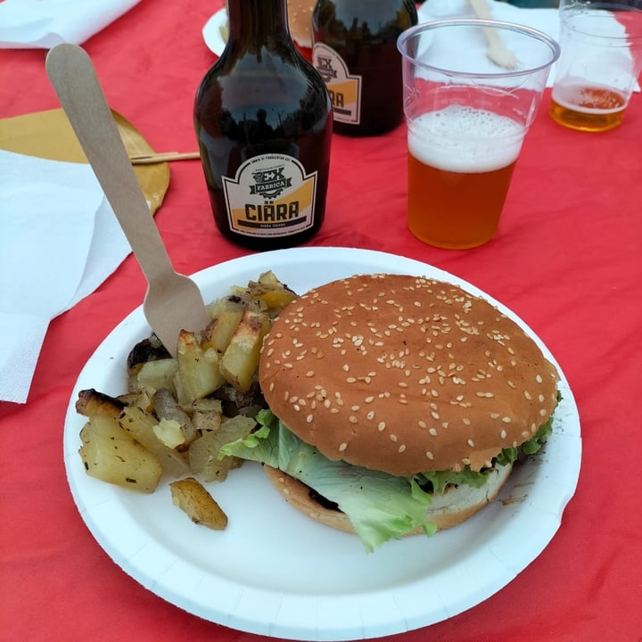 photo of Ippoasi ONLUS Burger E Patatine shared by @amyberti6 on  27 Jun 2021 - review