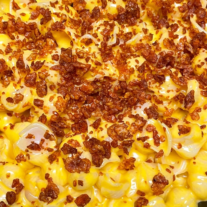 photo of Daiya Bacon and Cheddar Deluxe Cheezy Mac shared by @heathereve on  28 Dec 2020 - review
