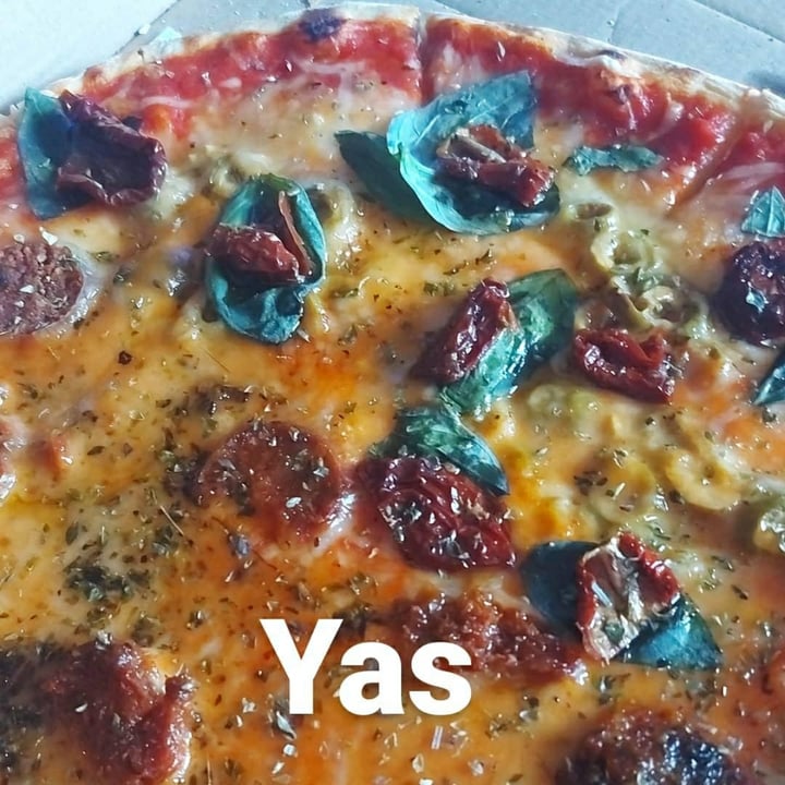 photo of Pizzeria La Fainá Pizza Criolla shared by @carlasofia on  05 Jan 2021 - review
