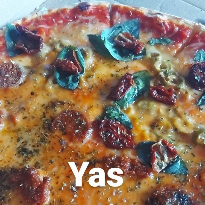 review photo of Pizzeria La Fainá Pizza Criolla shared by @carlasofia on 05 Jan 2021 - review