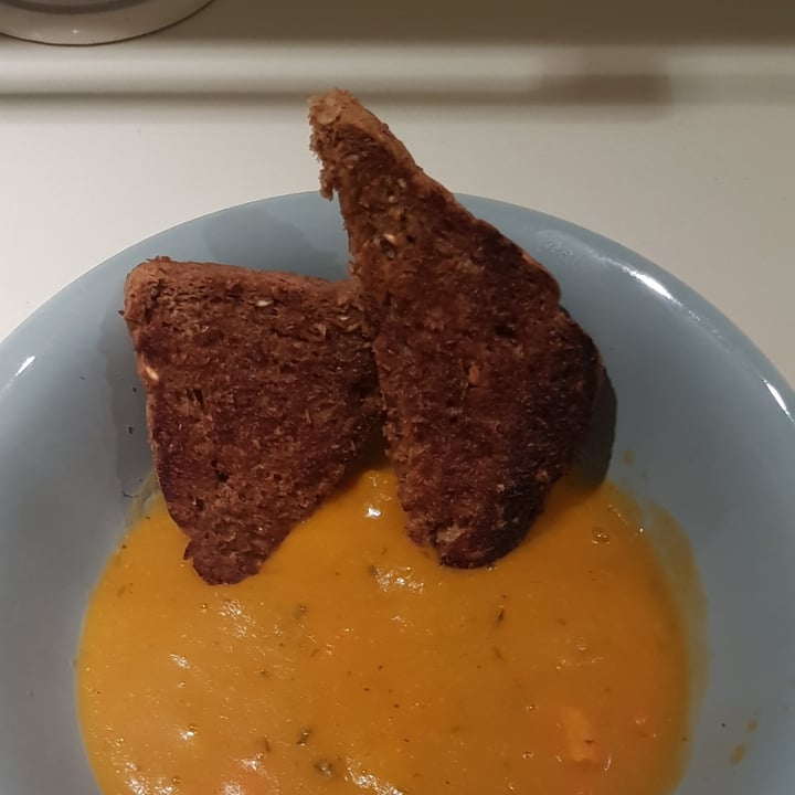 review photo of Woolworths Tante Anna Bread shared by @colldelaney on 12 Apr 2022 - review