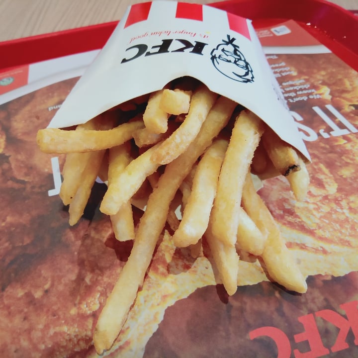 photo of KFC French fries shared by @veganspicegirl on  16 Sep 2021 - review