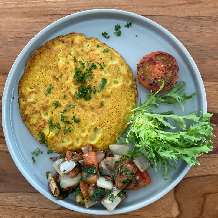 photo of Arya Vegan Omelete with vegetables shared by @deborahcesco on  31 May 2022 - review