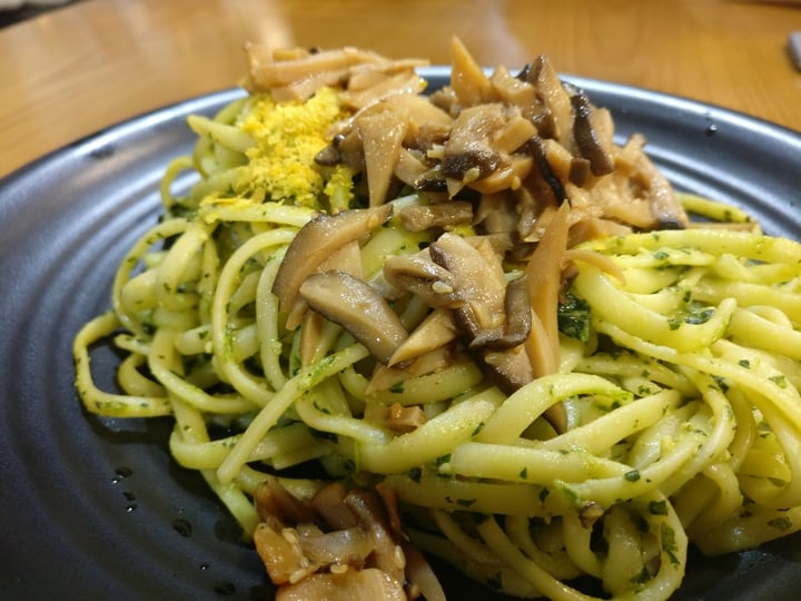 photo of nomVnom Bistro Pesto Linguine shared by @mikebroadhead on  21 Sep 2018 - review