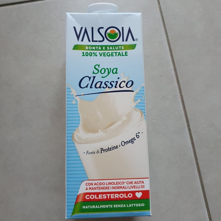 photo of Valsoia latte di soia gusto classico shared by @lucallll on  28 Oct 2022 - review