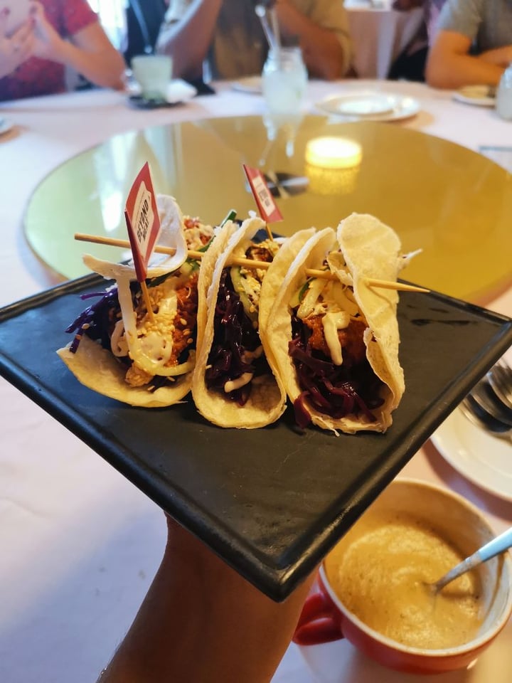 photo of Well Dressed Salad Bar Beyond Meat Asian Slaw Tacos shared by @shalini97 on  14 Apr 2019 - review
