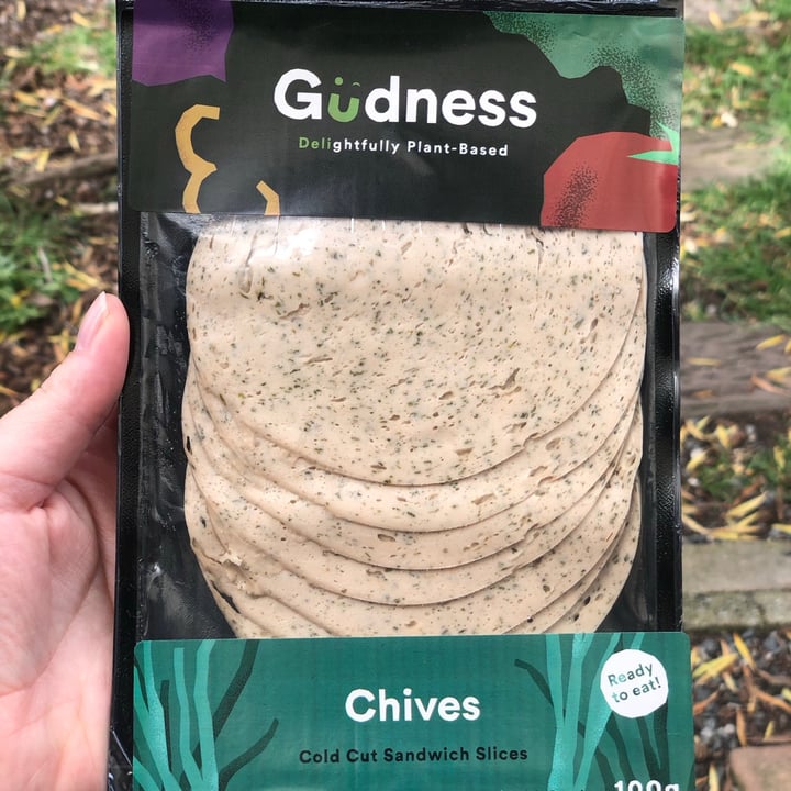 photo of Gudness Plant-Based Deli Chives Cold Cut Sandwich Slices shared by @lenicpretorius on  17 Oct 2020 - review