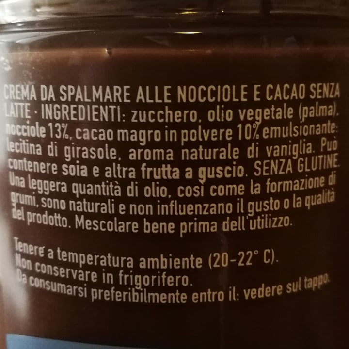 photo of Nutkao Crema cacao con nocciole Senza latte shared by @camyveg on  29 Dec 2021 - review