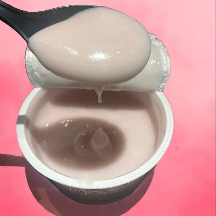 photo of So Delicious Dairy Free Strawberry Banana Coconut Milk Yogurt Alternative shared by @glutenfreevee on  30 Mar 2022 - review