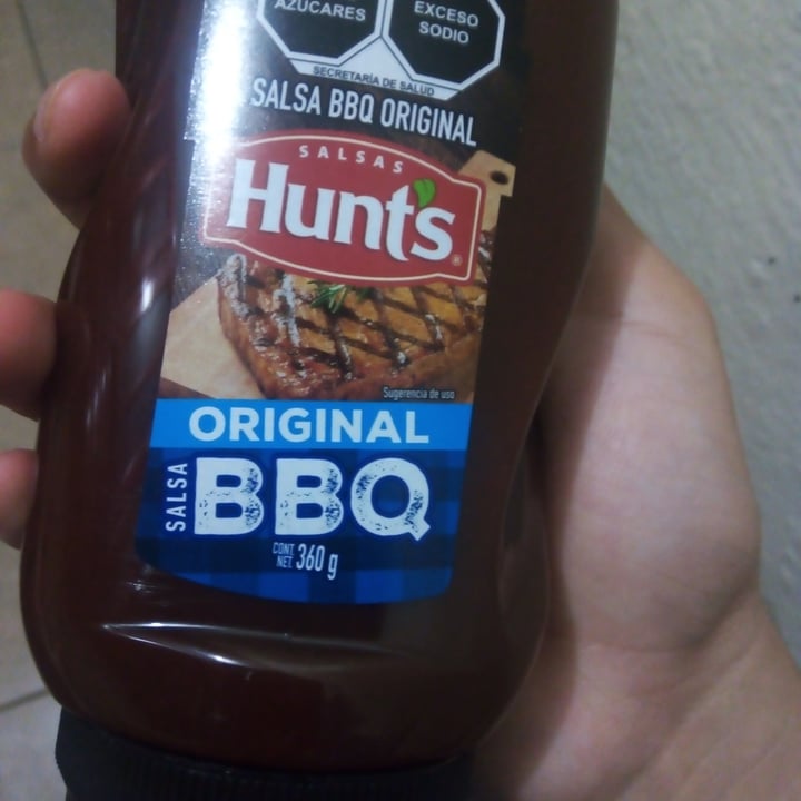 photo of Hunt's BBQ sauce shared by @amymejiarod on  07 Apr 2022 - review