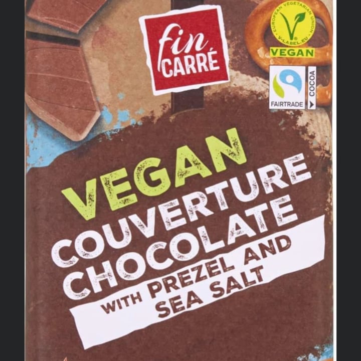 photo of Fin Carré Vegan Couverture Chocolate, with prezel and sea salt shared by @stephipedri on  26 Mar 2022 - review