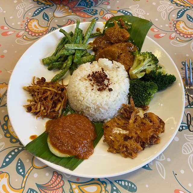 Photo of the dish “Nasi Lemak Rendang”