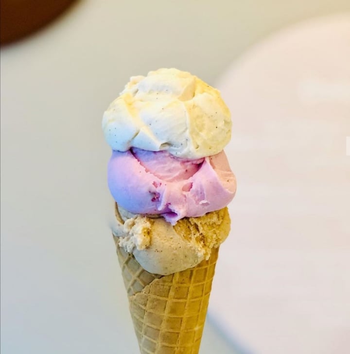 photo of Veganista Ice Cream Dirty banana and strawberry shared by @marla2 on  02 Mar 2020 - review