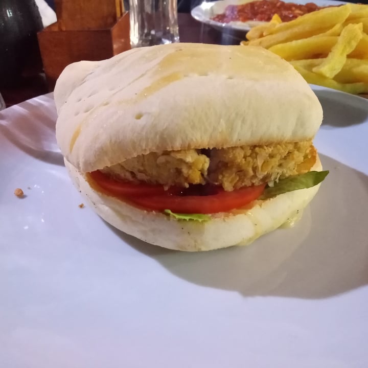 photo of Lo De Baldo hamburguesa vegana shared by @aagustina2250 on  24 Jan 2022 - review