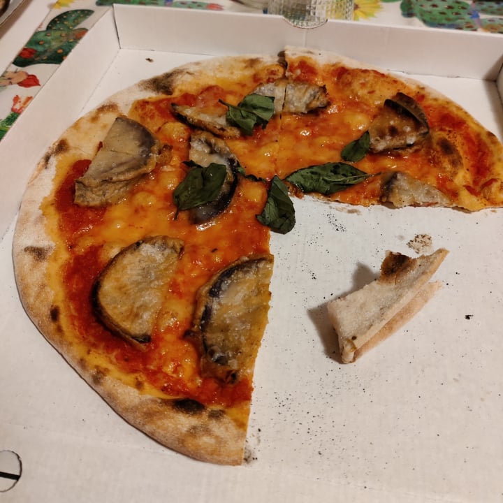 photo of You Pizza forno a legna Pizza vegana shared by @emilianogiangreco on  13 Mar 2022 - review