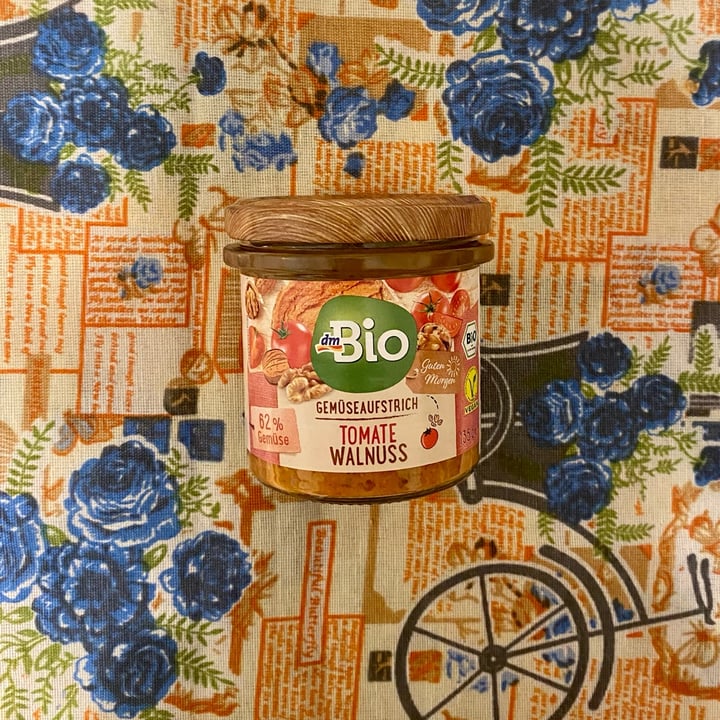 review photo of dmBio Gemüseaufstrich Tomate Walnuss shared by @valebruzzz on 06 Apr 2022 - review