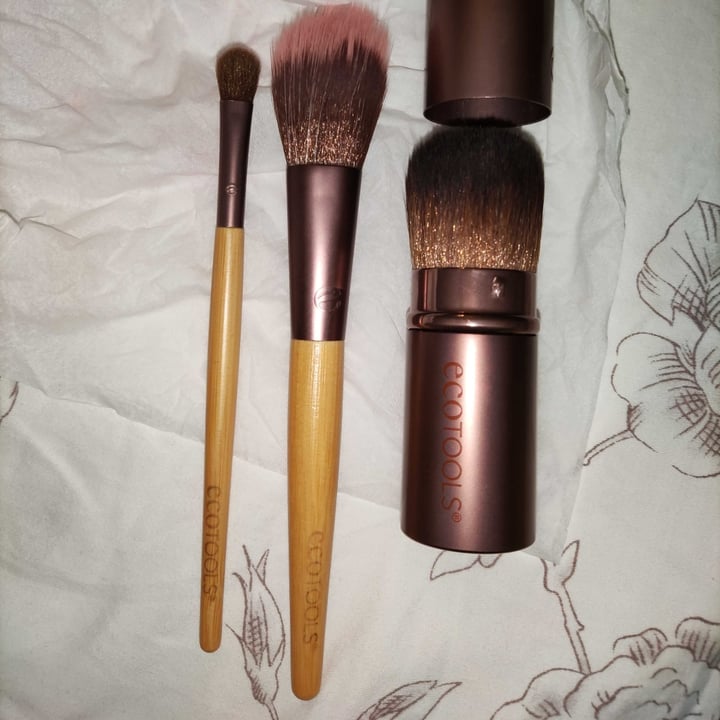 photo of EcoTools Brush set shared by @goe on  22 Dec 2020 - review