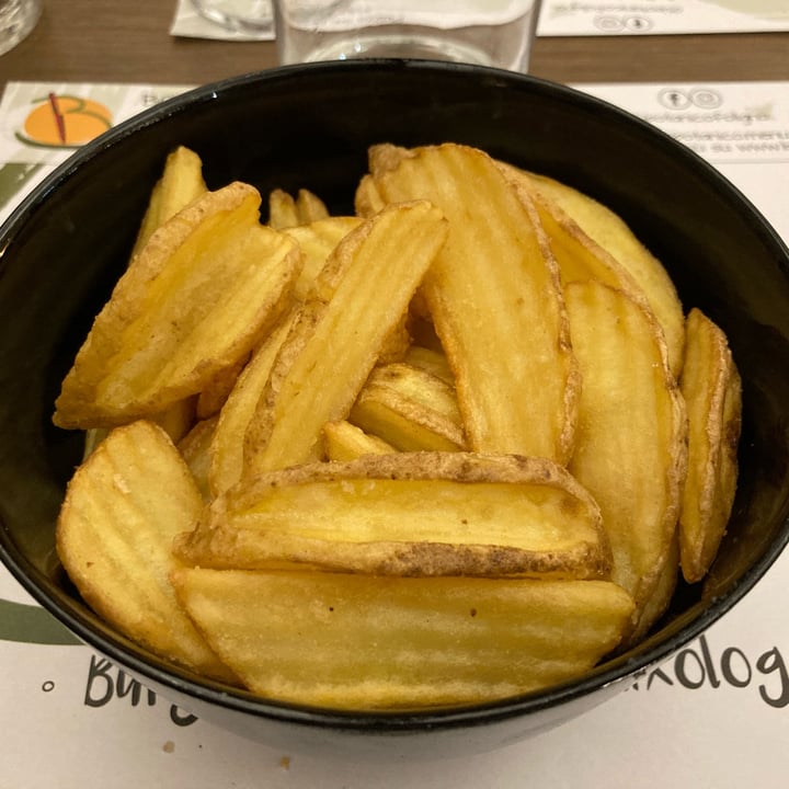 photo of Botanico Foligno Patate fritte con buccia shared by @simonescampoli on  02 Apr 2022 - review